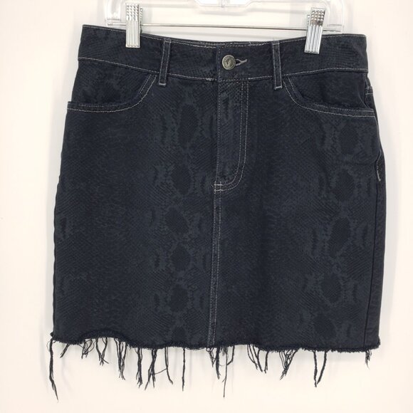 Zara Snake Skin Denim Mini Jean Skirt XS Distressed Raw Frayed Hem Black - Picture 1 of 7